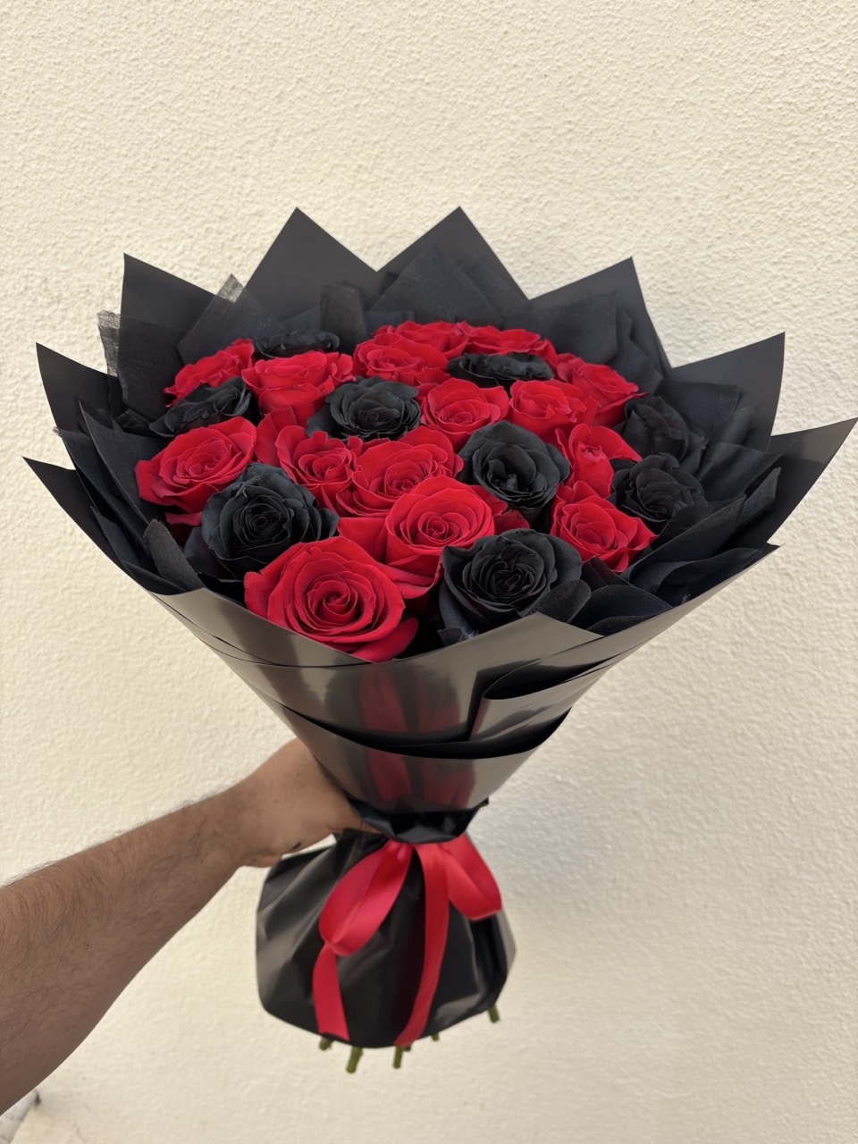 25 Black And Red Roses 🖤 – 25 Black And Red Long Stem Roses Wrapped With Black Korean Wrapping Paper 🥀