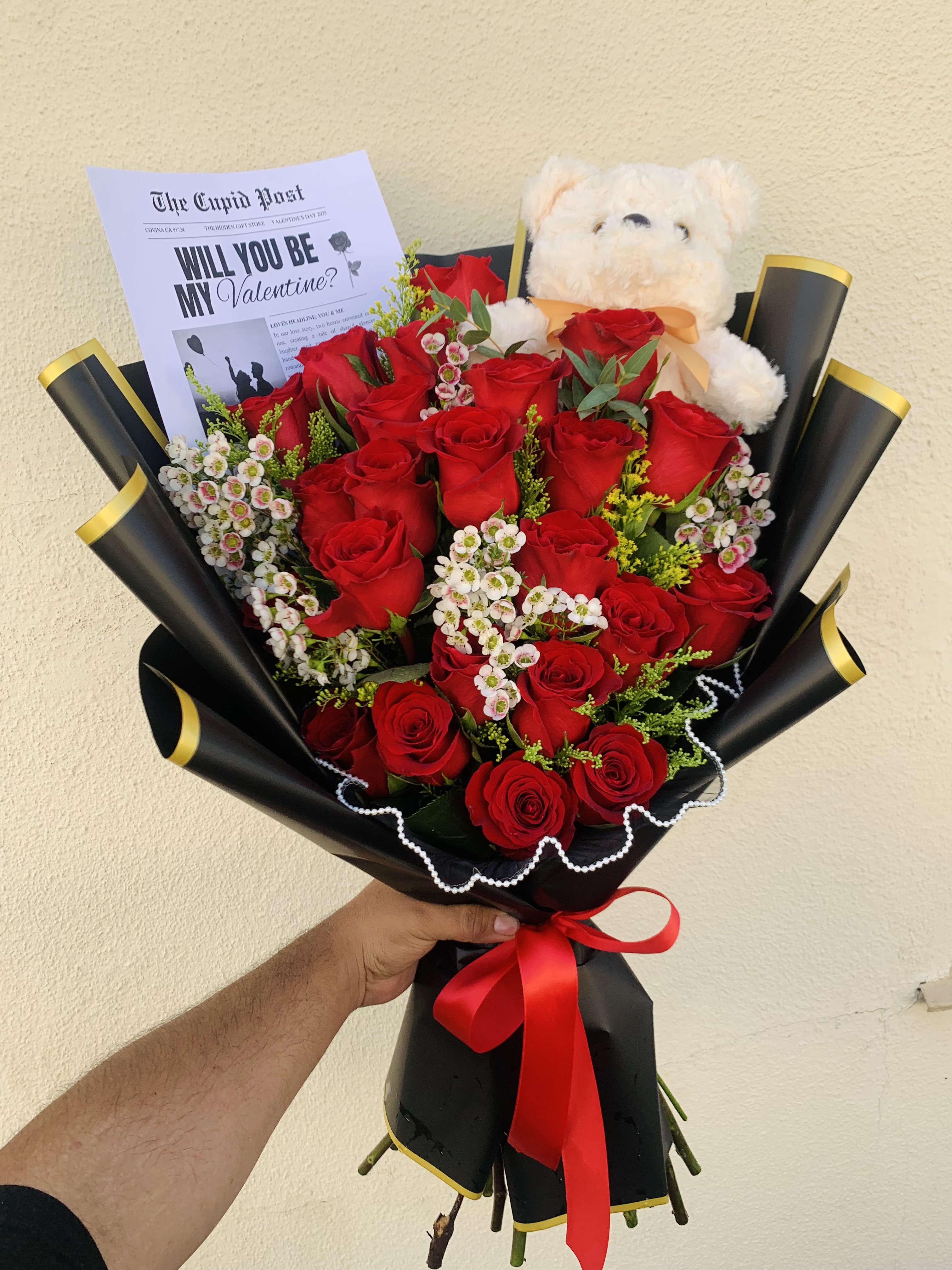 25 Red Roses Bouquet w/ Bear – Beautiful Red Roses with a Bear